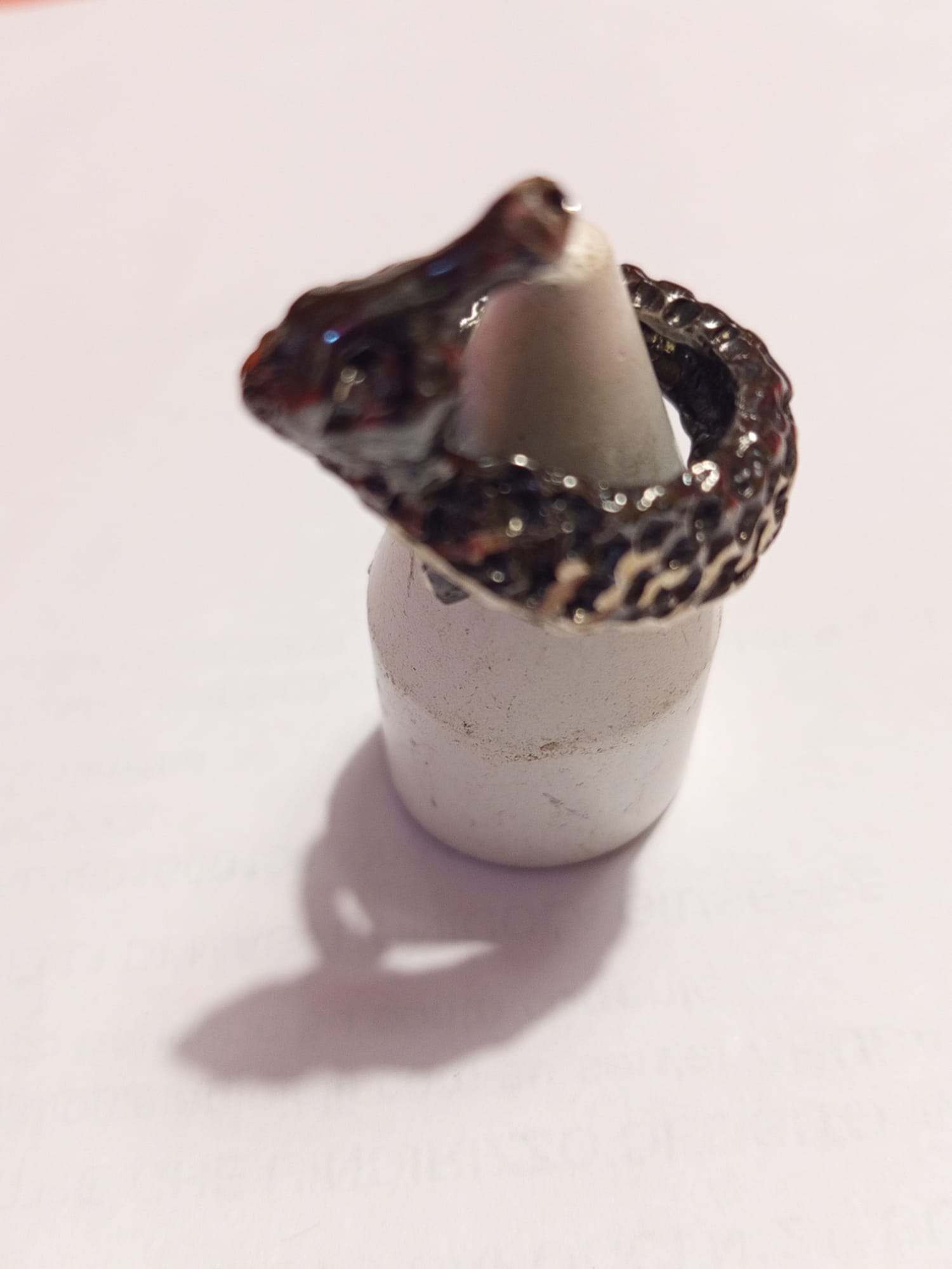 Anello Ippocampo Dionisia brunito nero