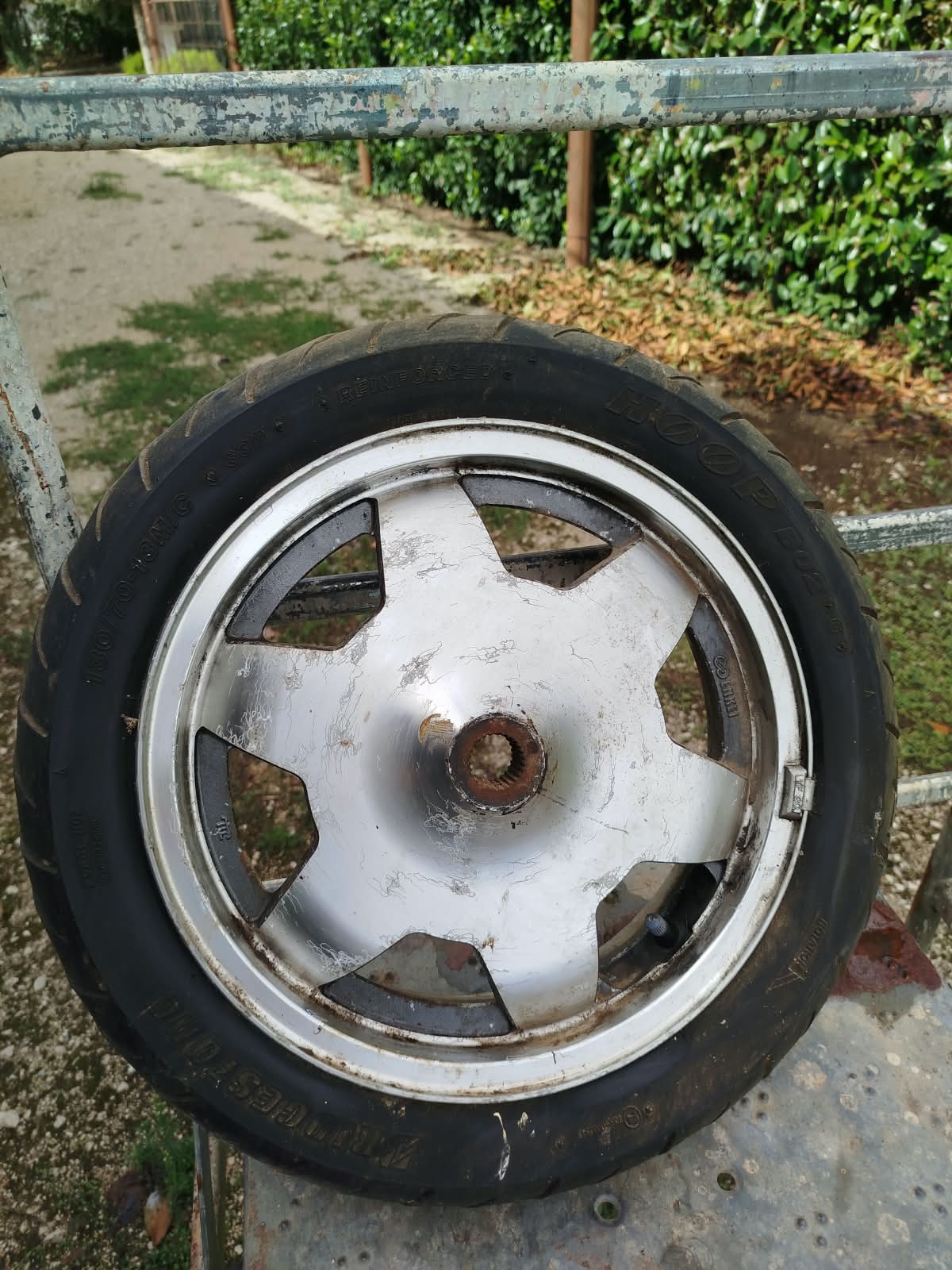 Gomme auto
