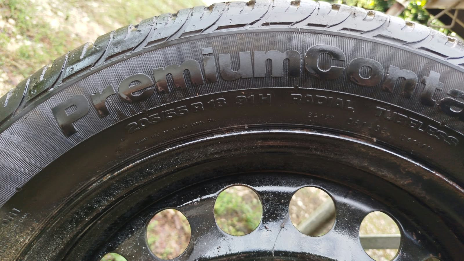 Gomme auto