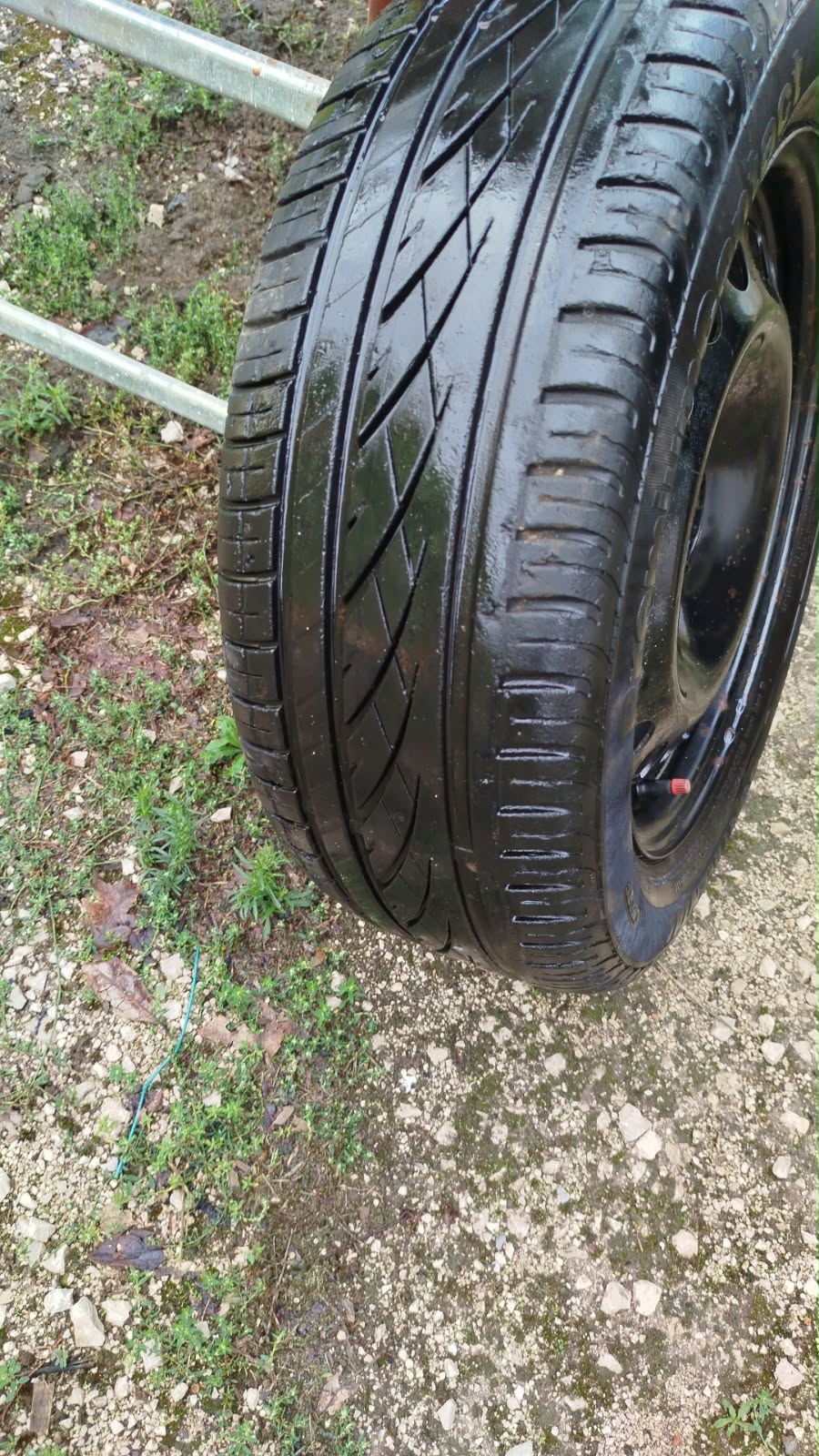 Gomme auto